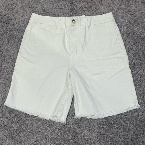 FP ONE FREE PEOPLE Long Shorts.Summer. Size 8. White. - Picture 1 of 5